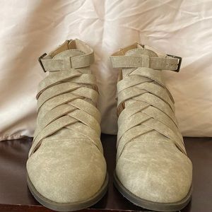 Size 8 booties, wide heel, tan color.